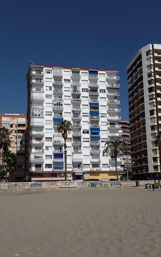 La Casita De La Playa Apartment Malaga Bagian luar foto